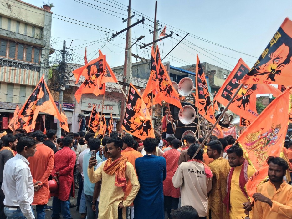 वीरगञ्जमा हनुमान जन्मोत्सवको अवसरमा भव्य शोभा यात्रा सम्पन्न
