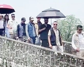 प्रधानमन्त्रीले गरे हात्ती प्रजनन केन्द्रको निरीक्षण