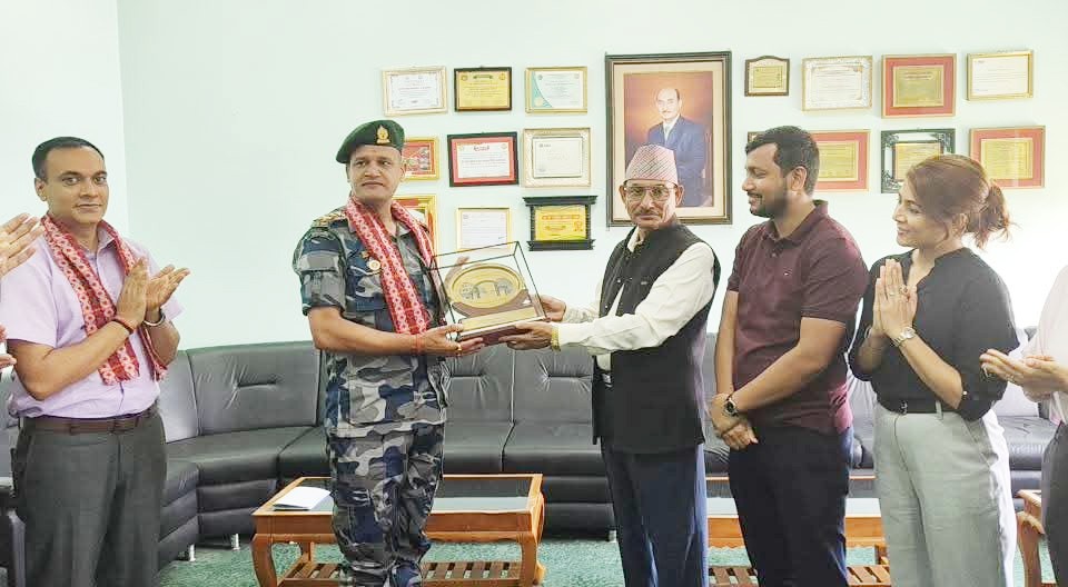 नेशनल मेडिकल कलेजद्धारा सशस्त्रका एसपी धिमाललाई सम्मानपूर्वक विदाई