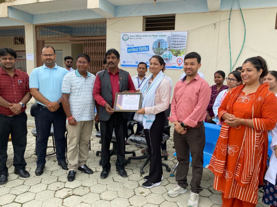 नेशनल मेडिकल कलेजद्वारा बारागढी गाउँपालिकामा निःशुल्क स्वास्थ्य परीक्षण तथा रक्तदान कार्यक्रम सम्पन्न