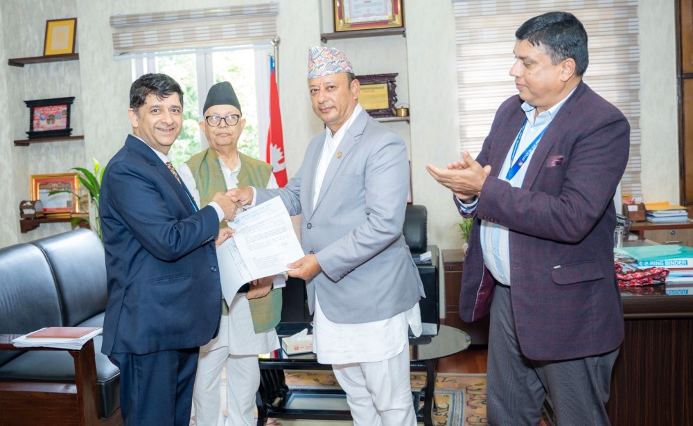 बूढीगण्डकीका सिइओले लिए सपथ,  स्पष्ट कार्ययोजनासहित अघि बढ्न मन्त्री खड्काको निर्देशन