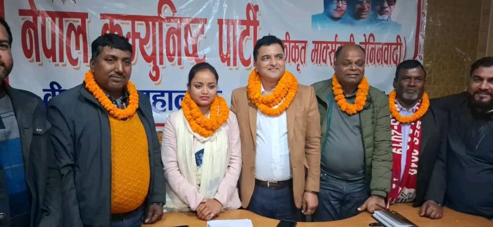 वीरगन्जमा एमालेको शक्ति प्रदर्शन : योगेश भट्टराईको उपस्थितिमा जसपाका नेतासहित दर्जनौंको पार्टी प्रवेश