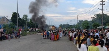 चार दिनदेखि अवरुद्ध वीरगन्ज–पथलैया सडक खुल्यो