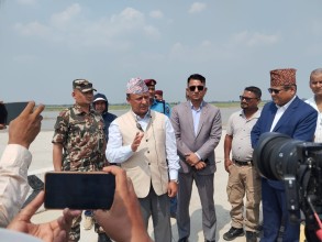 बाढीको जोखिम टार्न समयमै तटबन्ध निर्माण गर्न मन्त्री खड्काको प्रतिबद्धता