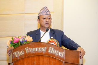 विद्युत बेचेर समृद्धि ल्याउँछौं, जनताको खून बेच्न मिल्दैन: ऊर्जामन्त्री खड्का