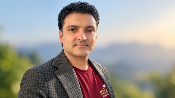 स्याङ्जाको मान्केदेखि जर्मनीसम्मको संघर्ष : कांग्रेस केन्द्रीय सदस्यमा टंक लम्सालको दाबी